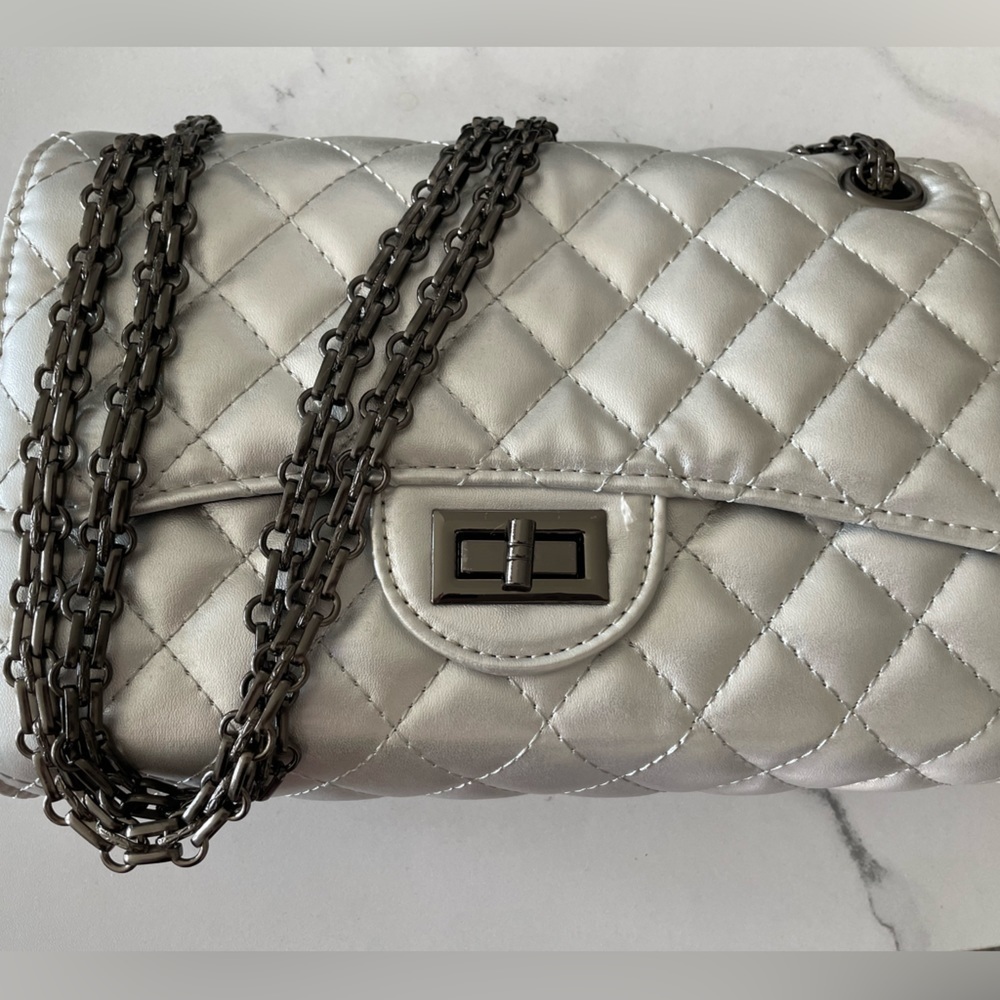 Women’s Silver Quilted Crossbody Flap Bag Chain Strap